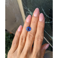 3.37 Ct. Blue Sapphire from Ceylon (Sri Lanka) Life Style