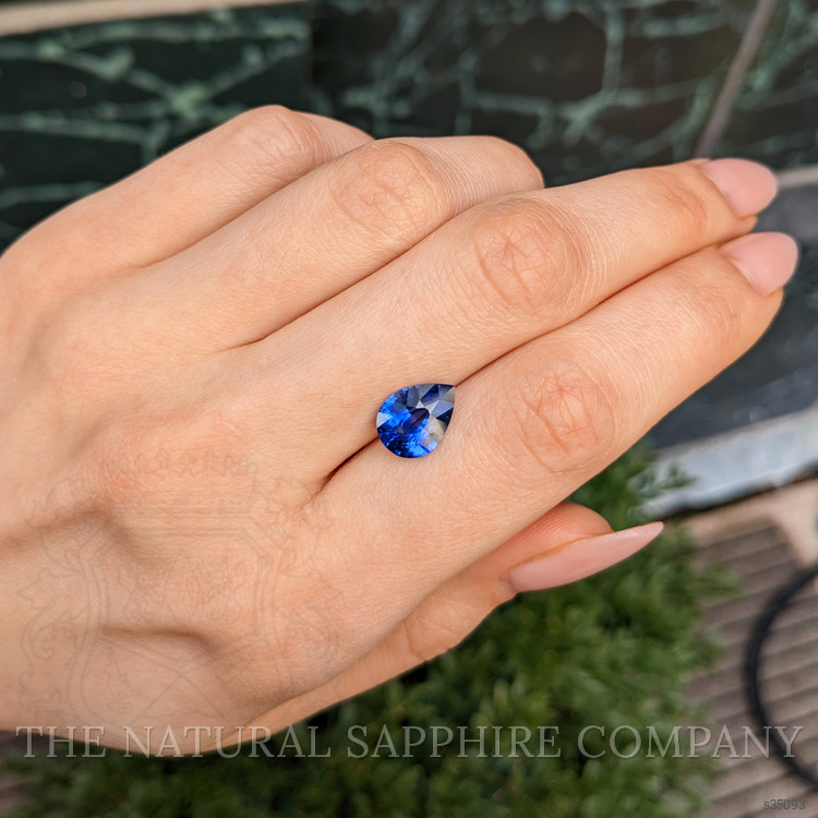 3.13 Ct. Blue Sapphire from Ceylon (Sri Lanka)