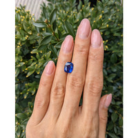 3.48 Ct. Blue Sapphire from Ceylon (Sri Lanka) Life Style