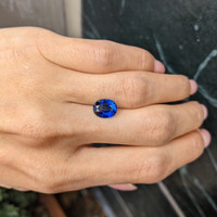 3.09 Ct. Blue Sapphire from Ceylon (Sri Lanka) Life Style