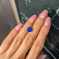 2.93 Ct. Blue Sapphire from Ceylon (Sri Lanka) Life Style