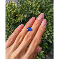 2.93 Ct. Blue Sapphire from Ceylon (Sri Lanka) Life Style