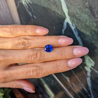 3.19 Ct. Blue Sapphire from Ceylon (Sri Lanka) Life Style