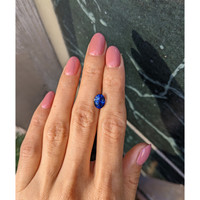 2.93 Ct. Blue Sapphire from Ceylon (Sri Lanka) Life Style