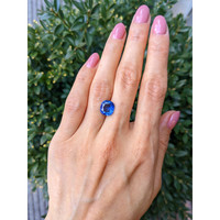 3.98 Ct. Blue Sapphire from Ceylon (Sri Lanka) Life Style