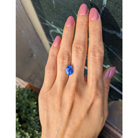 4.31 Ct. Blue Sapphire from Ceylon (Sri Lanka) Life Style