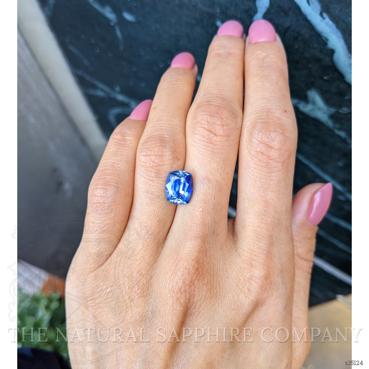 4.20 Ct. Blue Sapphire from Ceylon (Sri Lanka)