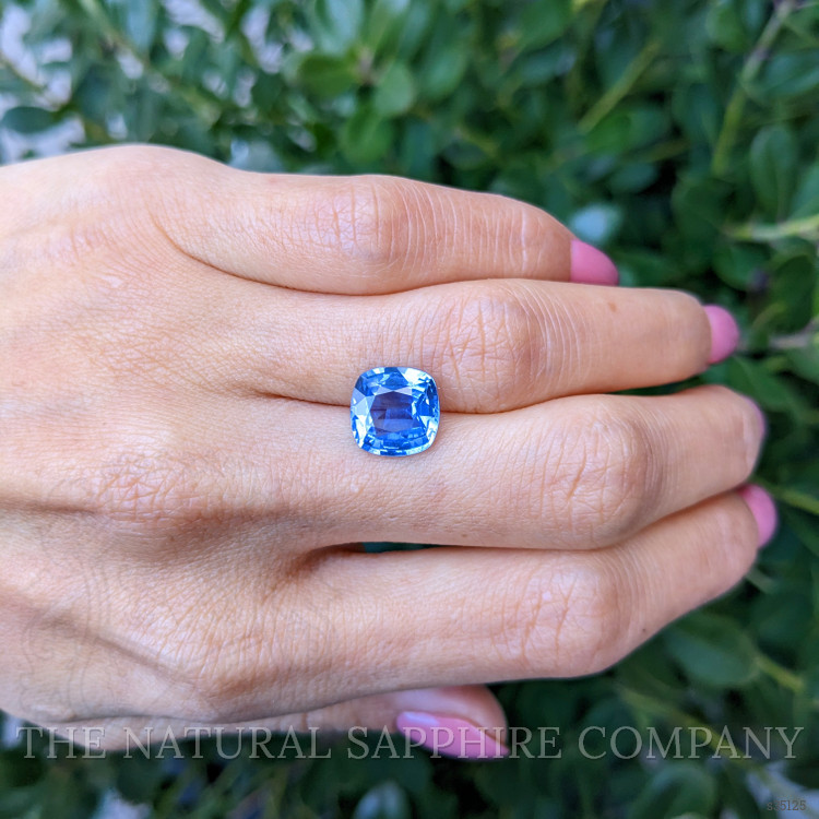 4.65 Ct. Blue Sapphire from Ceylon (Sri Lanka)