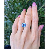 4.65 Ct. Blue Sapphire from Ceylon (Sri Lanka) Life Style