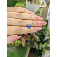 3.01 Ct. Blue Sapphire from Ceylon (Sri Lanka) Life Style
