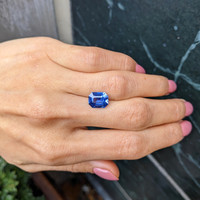 4.06 Ct. Blue Sapphire from Ceylon (Sri Lanka) Life Style