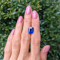 5.60 Ct. Blue Sapphire from Ceylon (Sri Lanka) Life Style