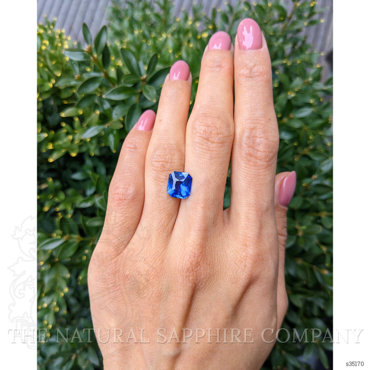 4.05 Ct. Blue Sapphire from Ceylon (Sri Lanka)