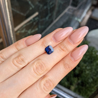 2.18 Ct. Blue Sapphire from Ceylon (Sri Lanka) Life Style