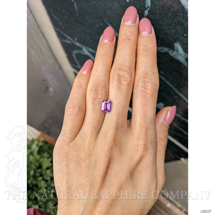 2.33 Ct. Pink Sapphire from Ceylon (Sri Lanka)
