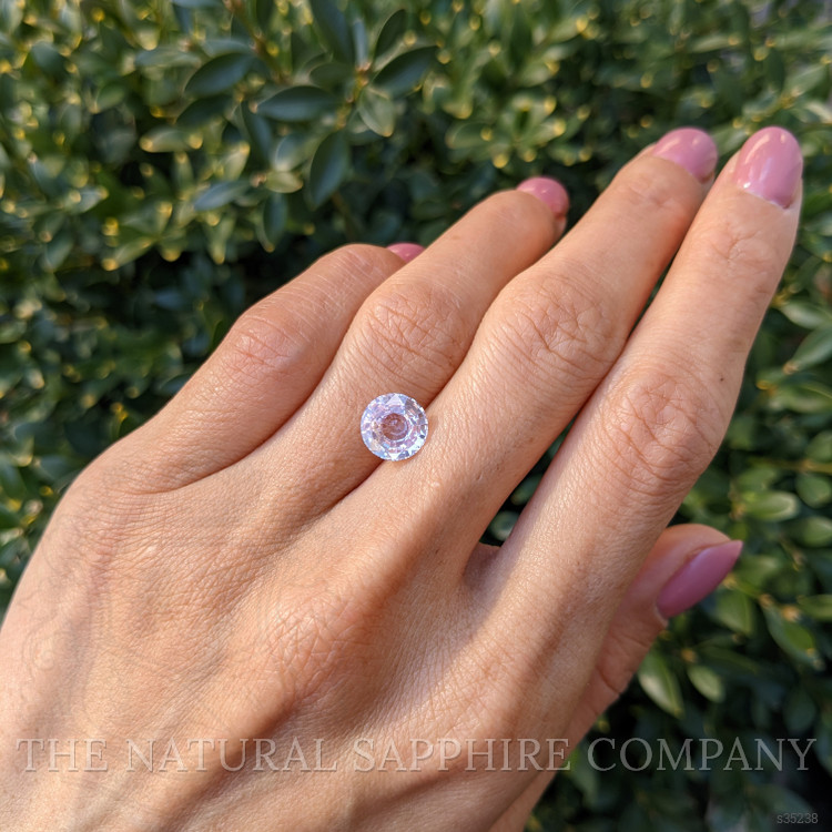 2.52 Ct. Pink Sapphire from Ceylon (Sri Lanka)