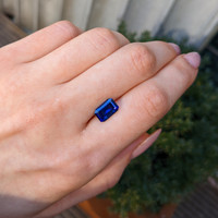 3.17 Ct. Blue Sapphire from Ceylon (Sri Lanka) Life Style