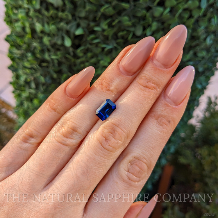 3.17 Ct. Blue Sapphire from Ceylon (Sri Lanka)