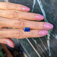 3.17 Ct. Blue Sapphire from Ceylon (Sri Lanka) Life Style