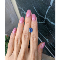 4.09 Ct. Blue Sapphire from Ceylon (Sri Lanka) Life Style