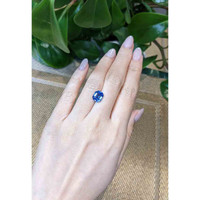 3.20 Ct. Blue Sapphire from Ceylon (Sri Lanka) Life Style