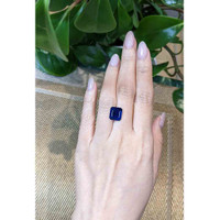 4.85 Ct. Blue Sapphire from Thailand Life Style