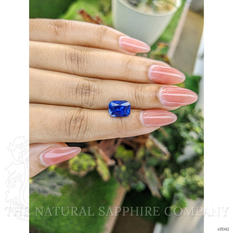 4.61 Ct. Blue Sapphire from Ceylon (Sri Lanka)