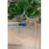 3.01 Ct. Blue Sapphire from Ceylon (Sri Lanka) Life Style