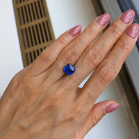 4.48 Ct. Blue Cabochon Sapphire from Ceylon (Sri Lanka) Life Style