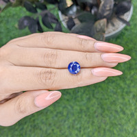 5.01 Ct. Blue Sapphire from Ceylon (Sri Lanka) Life Style