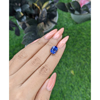 4.50 Ct. Blue Sapphire from Ceylon (Sri Lanka) Life Style