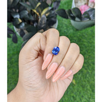 4.50 Ct. Blue Sapphire from Ceylon (Sri Lanka) Life Style