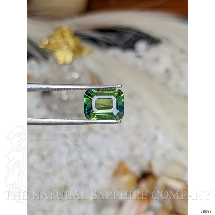 4.25 Ct. Green Sapphire from Ceylon (Sri Lanka)