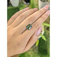4.25 Ct. Green Sapphire from Ceylon (Sri Lanka) Life Style