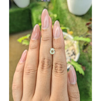 1.07 Ct. Yellowish Green Sapphire from Ceylon (Sri Lanka) Life Style