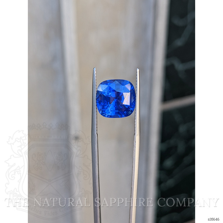 9.29 Ct. Blue Sapphire from Ceylon (Sri Lanka)