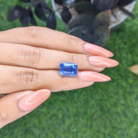 7.58 Ct. Blue Sapphire from Ceylon (Sri Lanka) Life Style