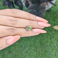 3.02 Ct. Bi Color Sapphire from Madagascar Life Style