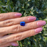 4.03 Ct. Blue Sapphire from Ceylon (Sri Lanka) Life Style