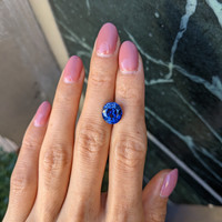 4.85 Ct. Blue Sapphire from Ceylon (Sri Lanka) Life Style