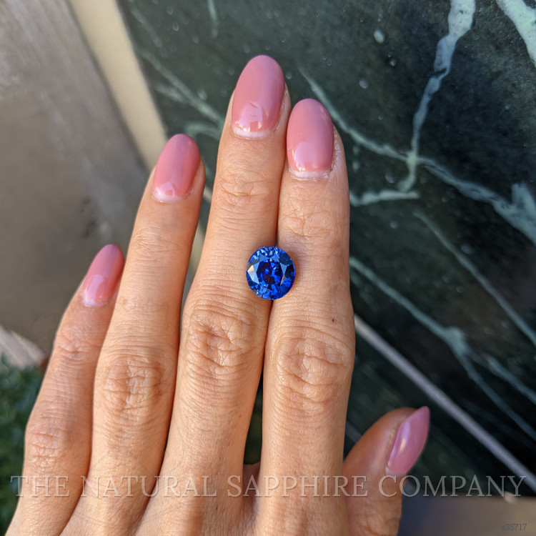 4.85 Ct. Blue Sapphire from Ceylon (Sri Lanka)