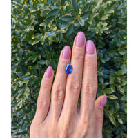 3.27 Ct. Blue Sapphire from Ceylon (Sri Lanka) Life Style