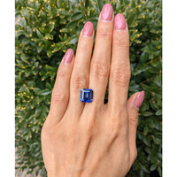 7.31 Ct. Blue Sapphire from Ceylon (Sri Lanka) Life Style