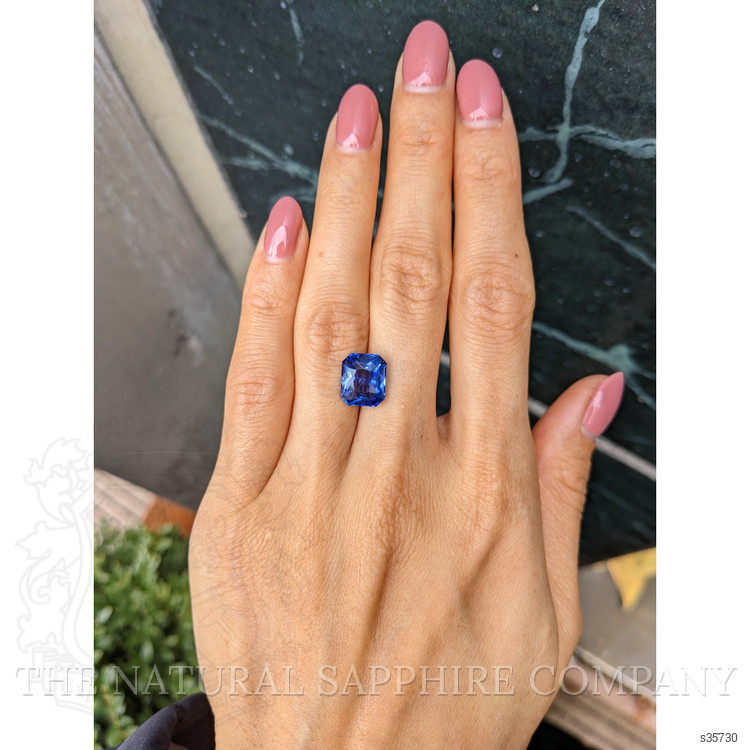 6.52 Ct. Blue Sapphire from Ceylon (Sri Lanka)