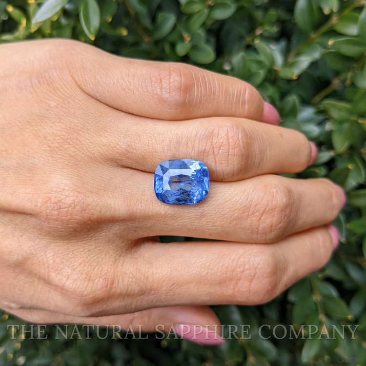 9.29 Ct. Blue Sapphire from Ceylon (Sri Lanka)