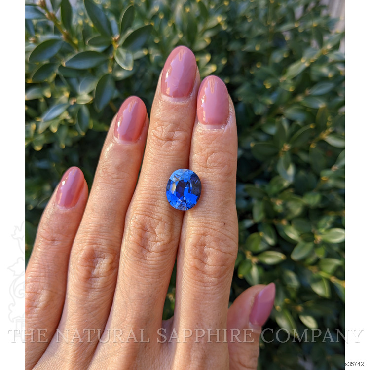5.76 Ct. Blue Sapphire from Ceylon (Sri Lanka)