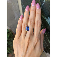 4.43 Ct. Blue Sapphire from Ceylon (Sri Lanka) Life Style