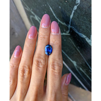 4.21 Ct. Blue Sapphire from Ceylon (Sri Lanka) Life Style
