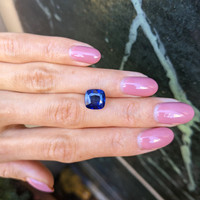 4.18 Ct. Blue Sapphire from Ceylon (Sri Lanka) Life Style