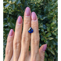4.06 Ct. Blue Sapphire from Ceylon (Sri Lanka) Life Style